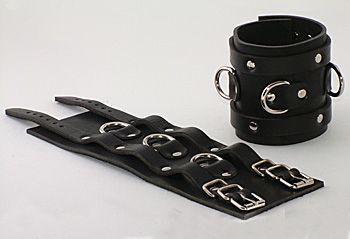 Чёрные не подшитые широкие наручник с 3 D-кольцами-8383