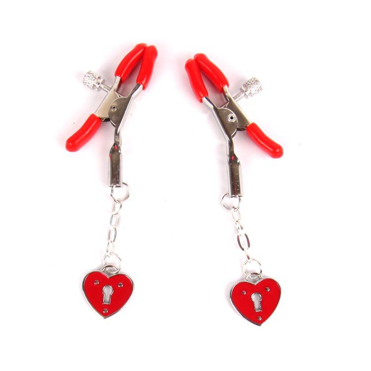 Красные металлические зажимы на соски с декором в виде сердечек на цепочке