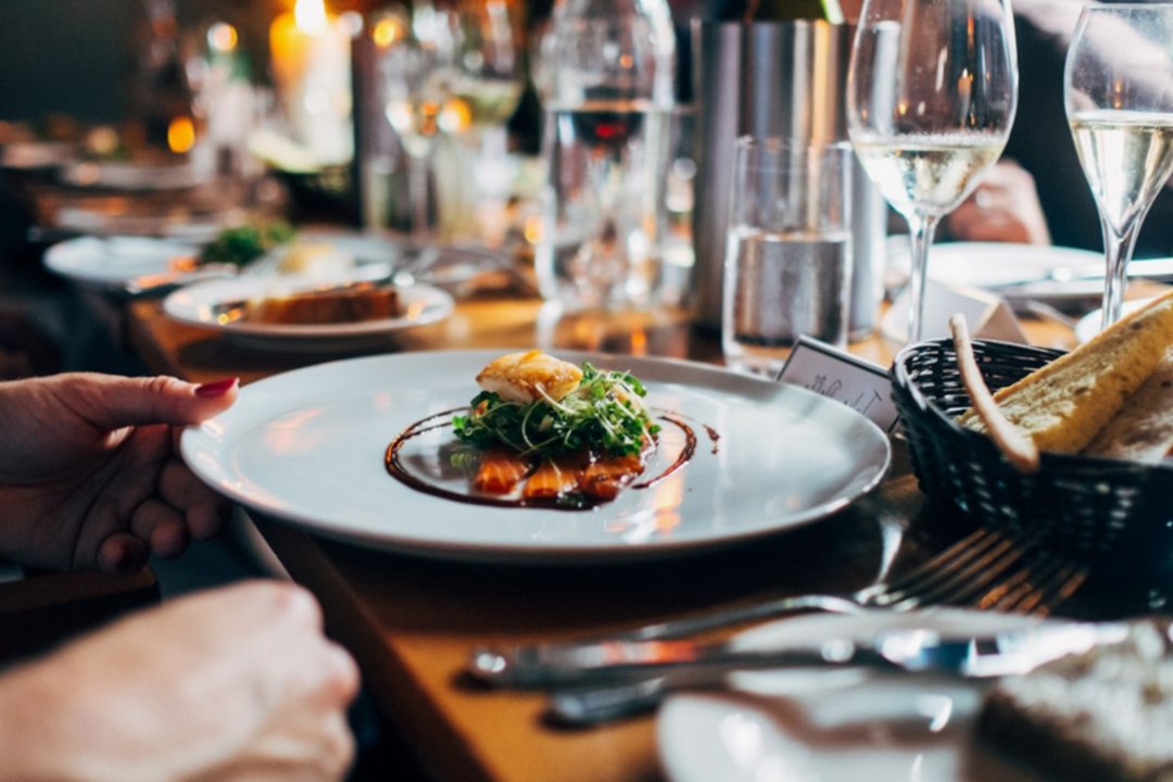 романтический ужин при свечах для пары