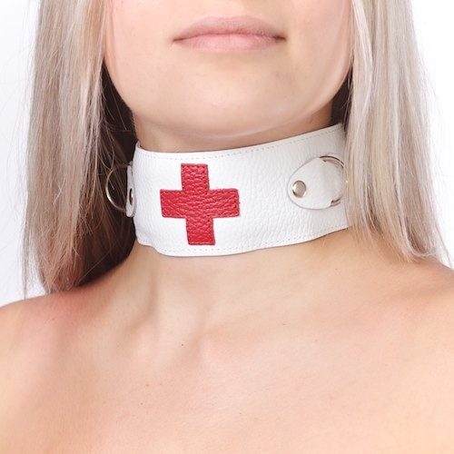 27206 Ошейник с кольцами и красным крестом
