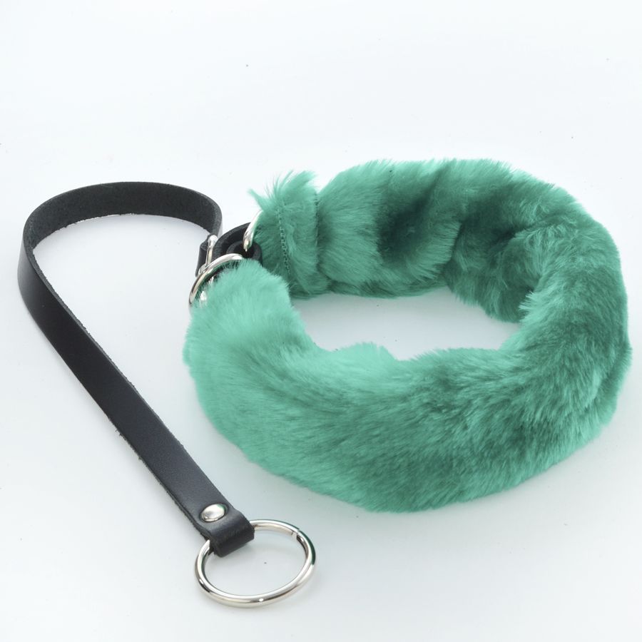 350091 Зеленый меховой ошейник с кожаным поводком