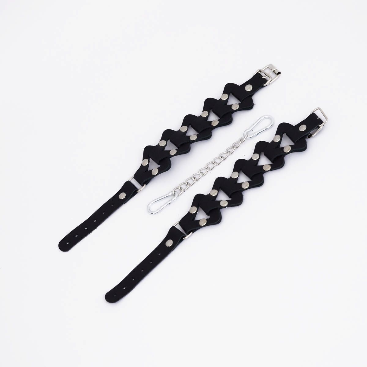 524986 Черные кожаные наручники из звеньев