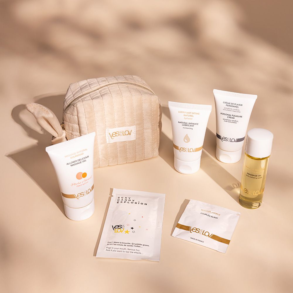 531129 Набор YESforLOV La Trousse Enchantée в бежевой косметичке